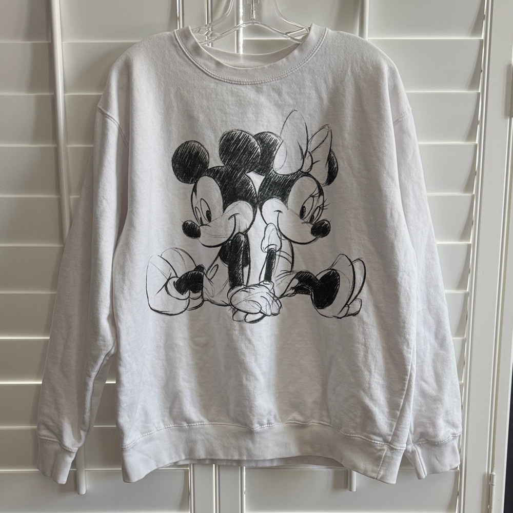 Disney black and white Mickey and Minnie Mouse sweatshirt